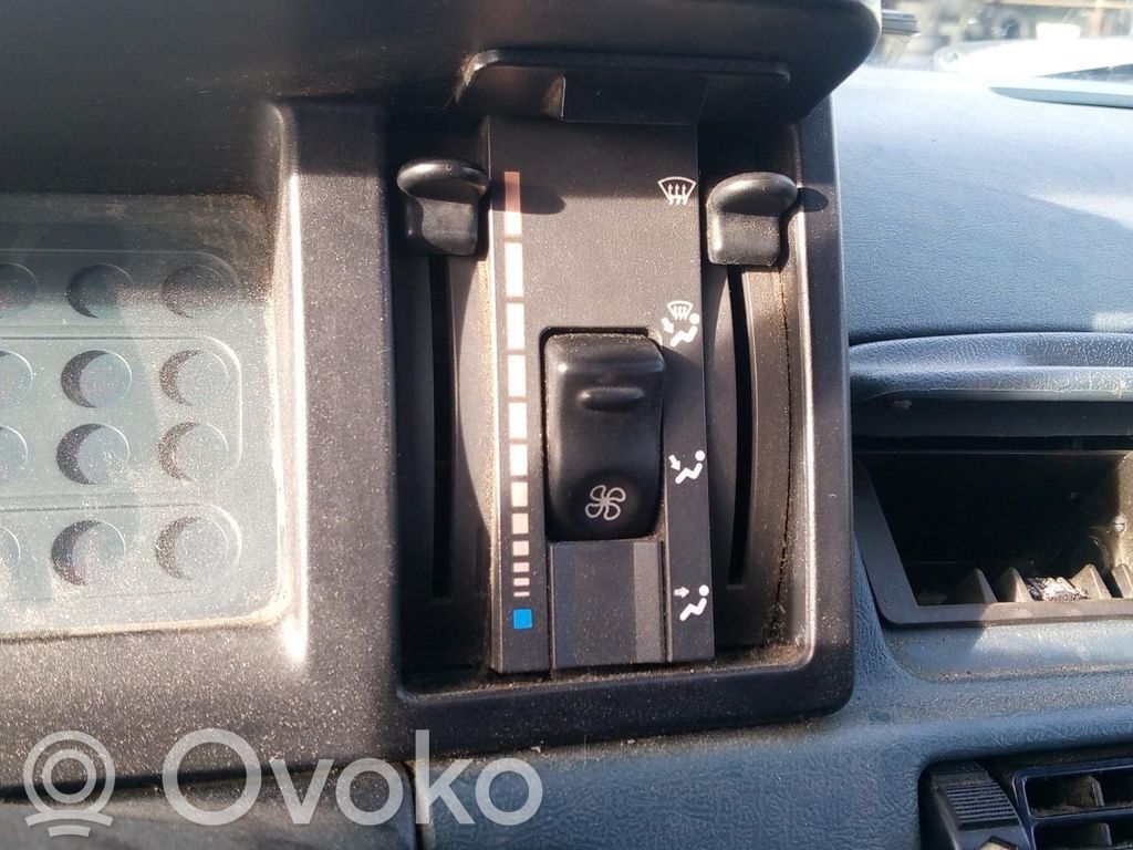 Renault Express Climate control unit 