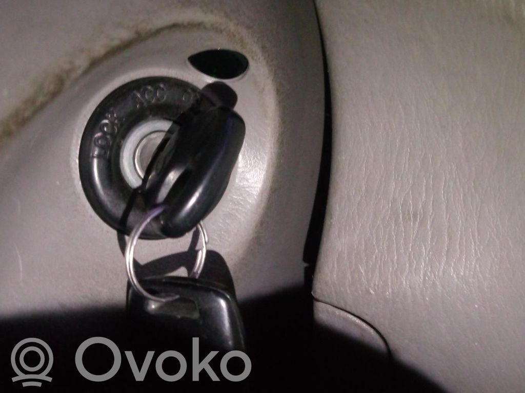 Mazda Premacy Užvedimo spynelė 