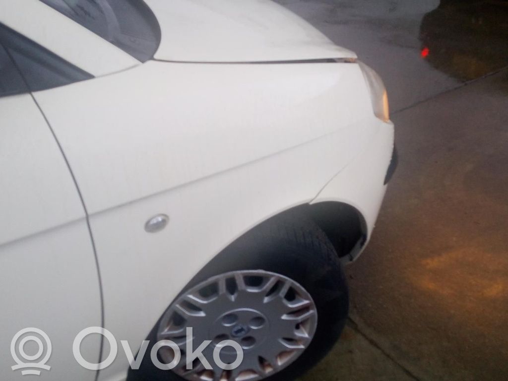 Lancia Ypsilon Sparnas 