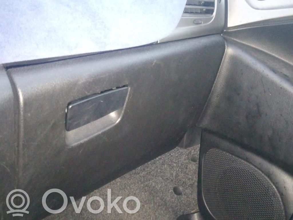 Lancia Ypsilon Juego guantera 