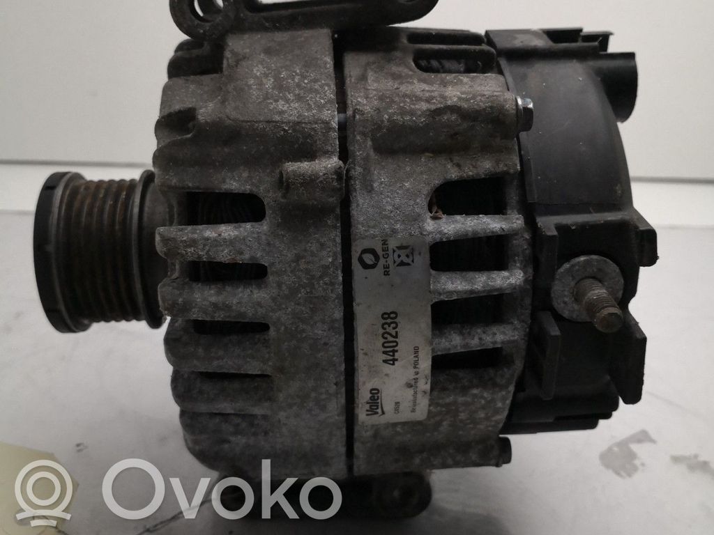 Mercedes-Benz Sprinter W906 Alternador 