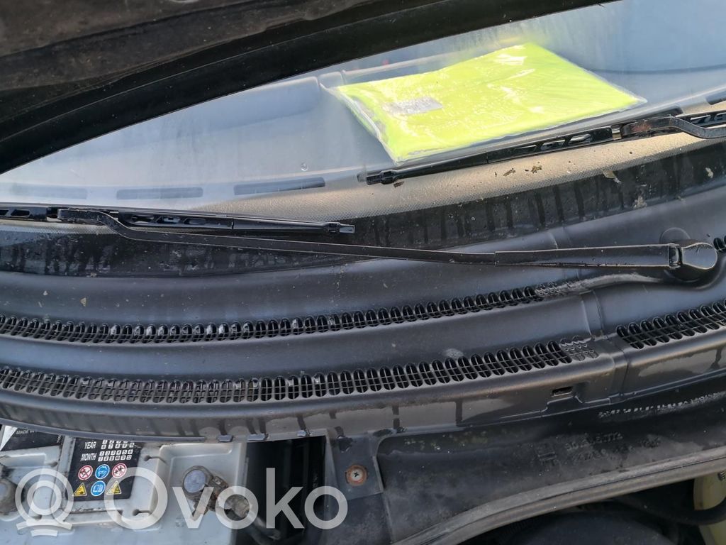 Opel Corsa B Front wiper blade arm 