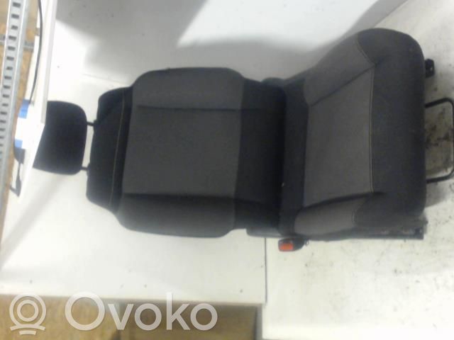 Citroen C3 Kuljettajan istuin 