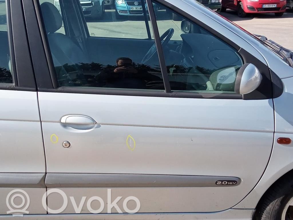 Renault Scenic I Puerta delantera 