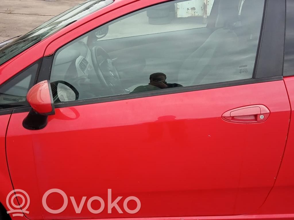 Fiat Grande Punto Puerta delantera 