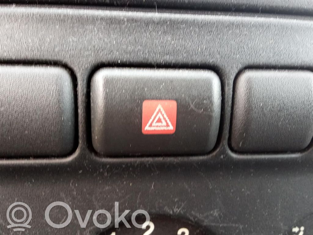Opel Zafira A Interruttore luci di emergenza 