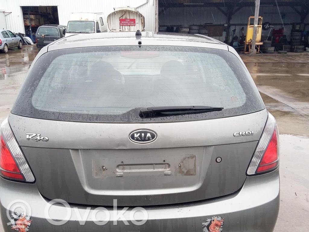 KIA Rio Puerta del maletero/compartimento de carga 