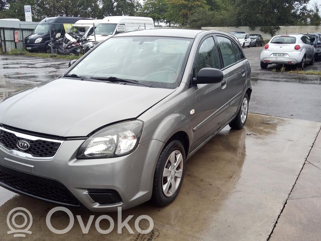 KIA Rio Etujarrusatula 