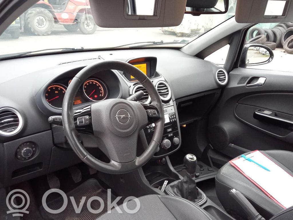 Opel Corsa D Panelis 