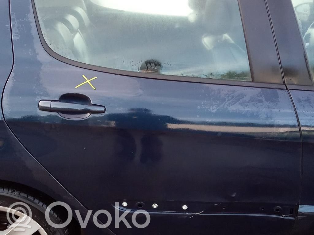 Peugeot 308 Szyba drzwi tylnych 