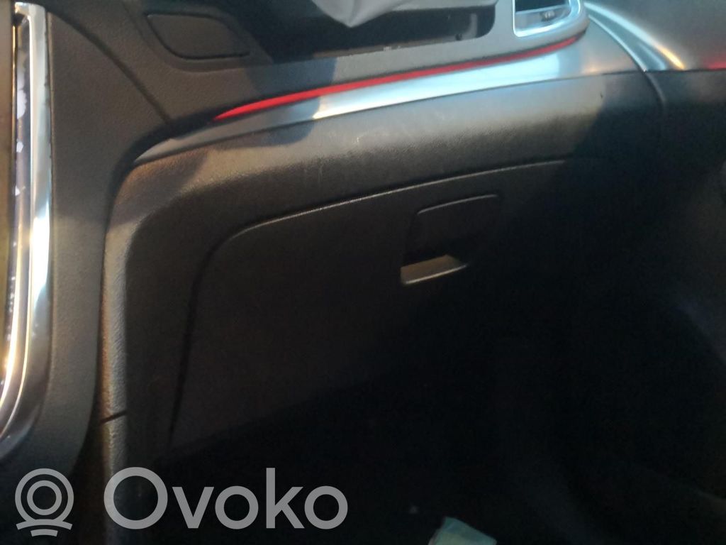 Opel Mokka Juego guantera 
