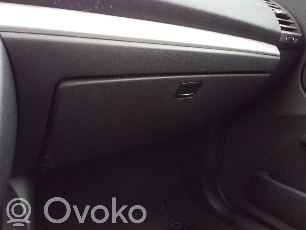 Glove box set   51167135697