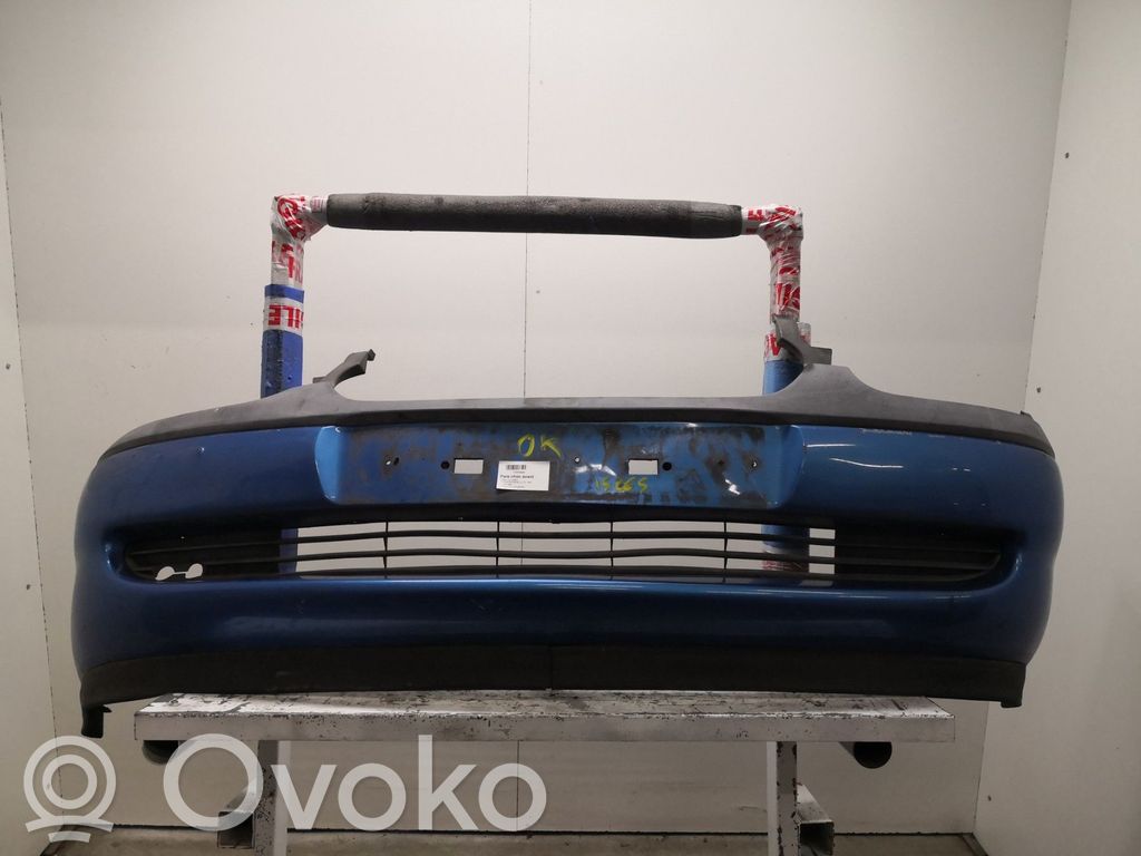 Opel Corsa B Parachoques delantero 