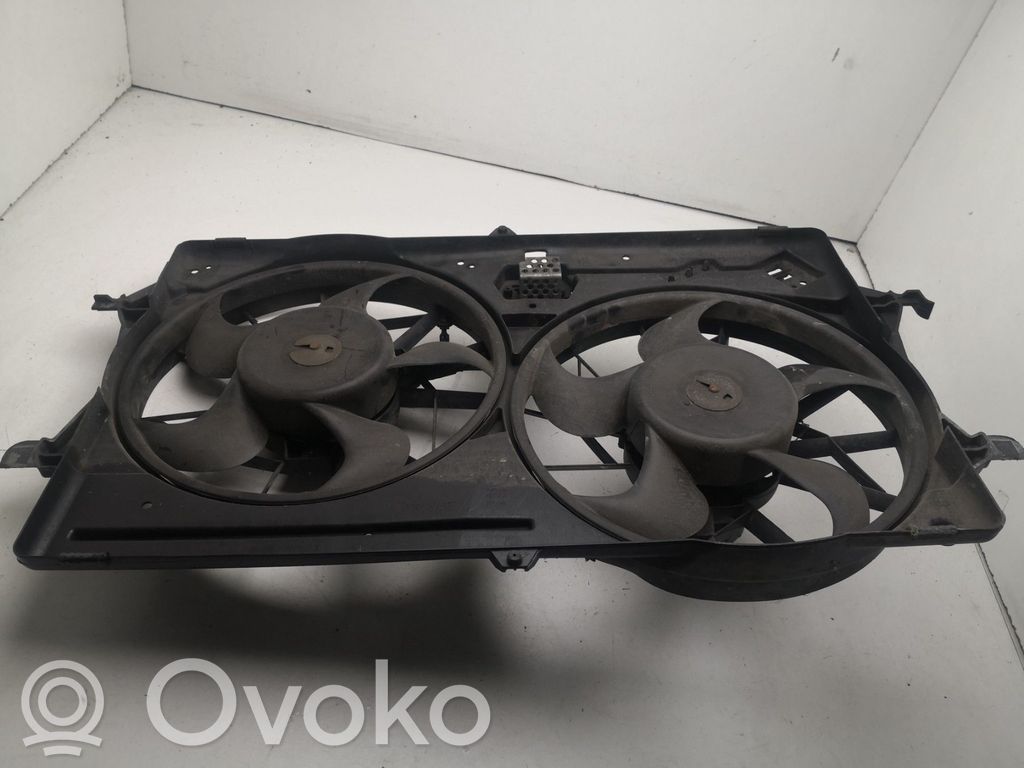Ford Focus Elektrisks radiatoru ventilators 