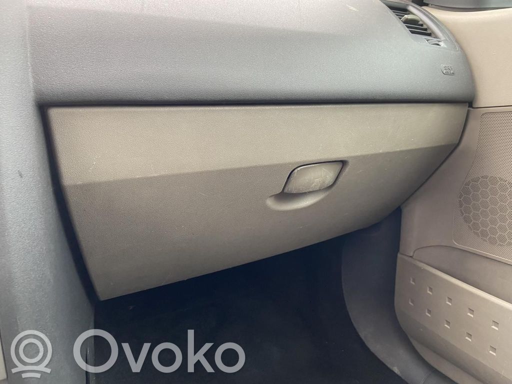 Renault Megane II Schowek deski rozdzielczej / Komplet 