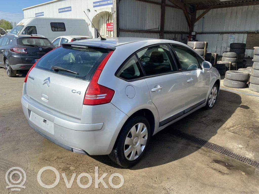 Citroen C4 I Takajarrusatula 