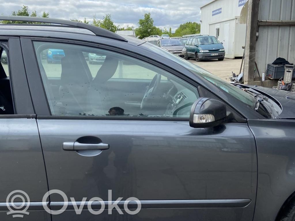 Volvo V50 Priekšpusē slēdzene 