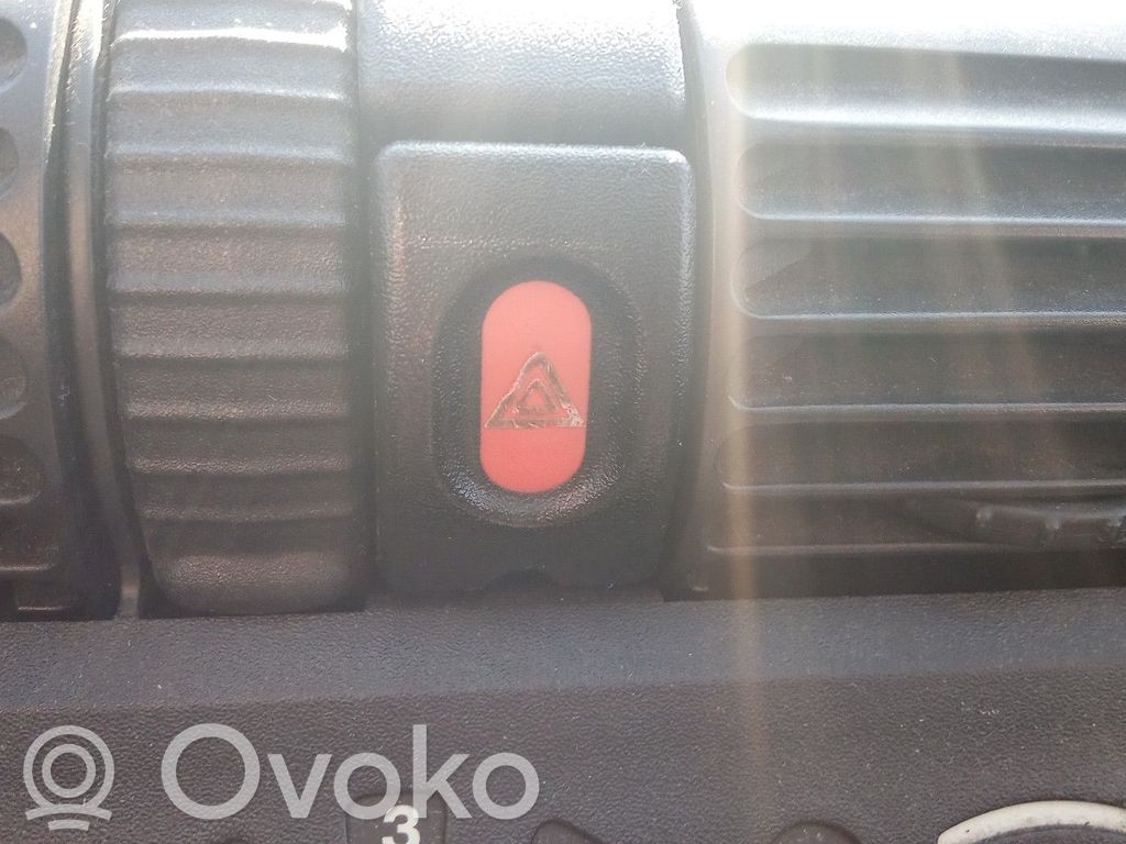 Opel Corsa B Hazard light switch 