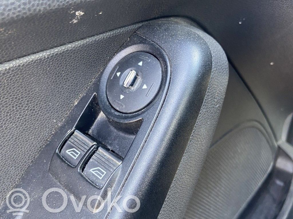 Electric window control switch   2032974