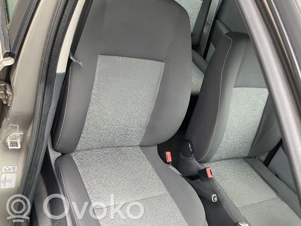 Renault Grand Modus Etumatkustajan istuin 