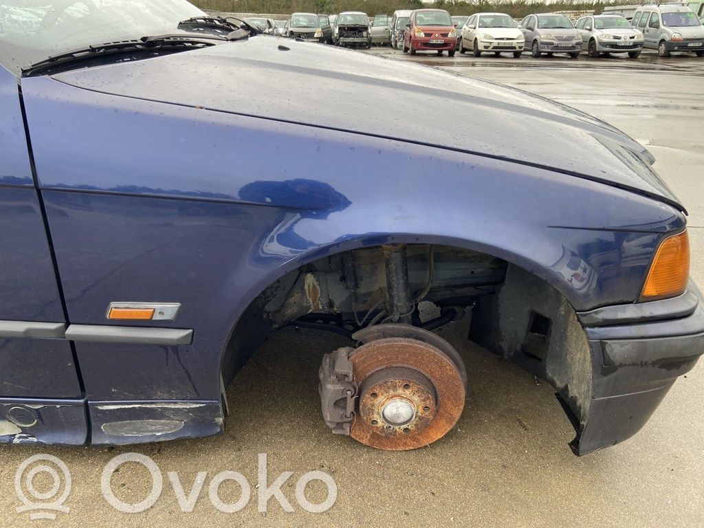 BMW 3 E36 Sparnas 