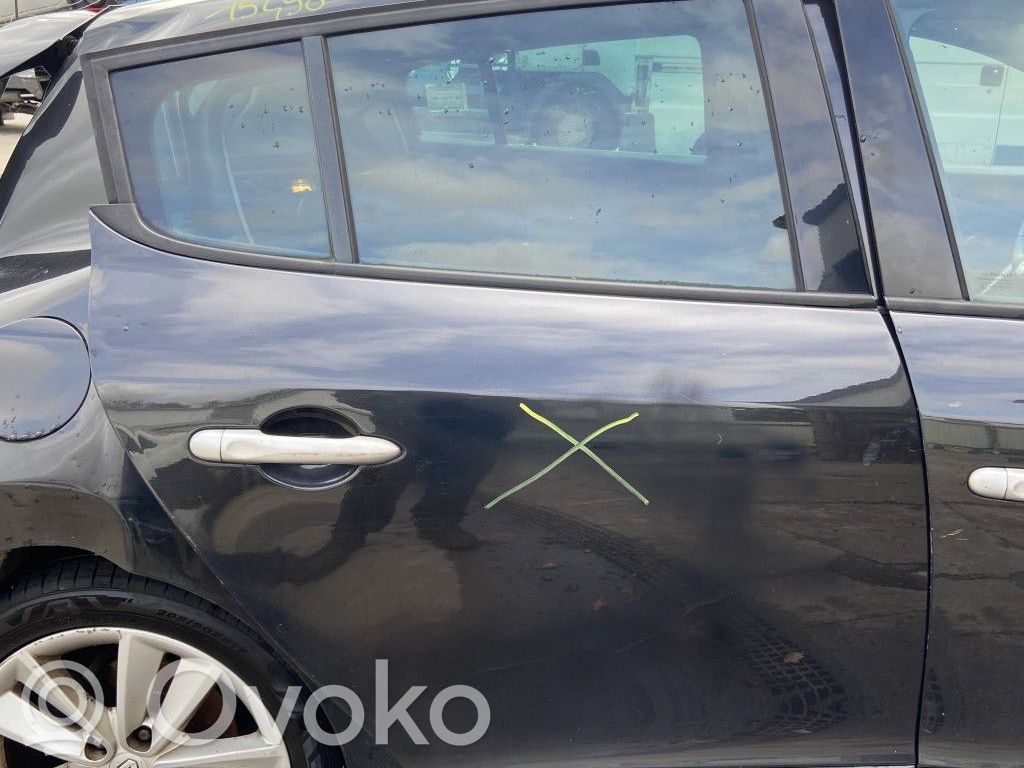 Renault Megane III Ventanilla de ventilación de la puerta trasera 