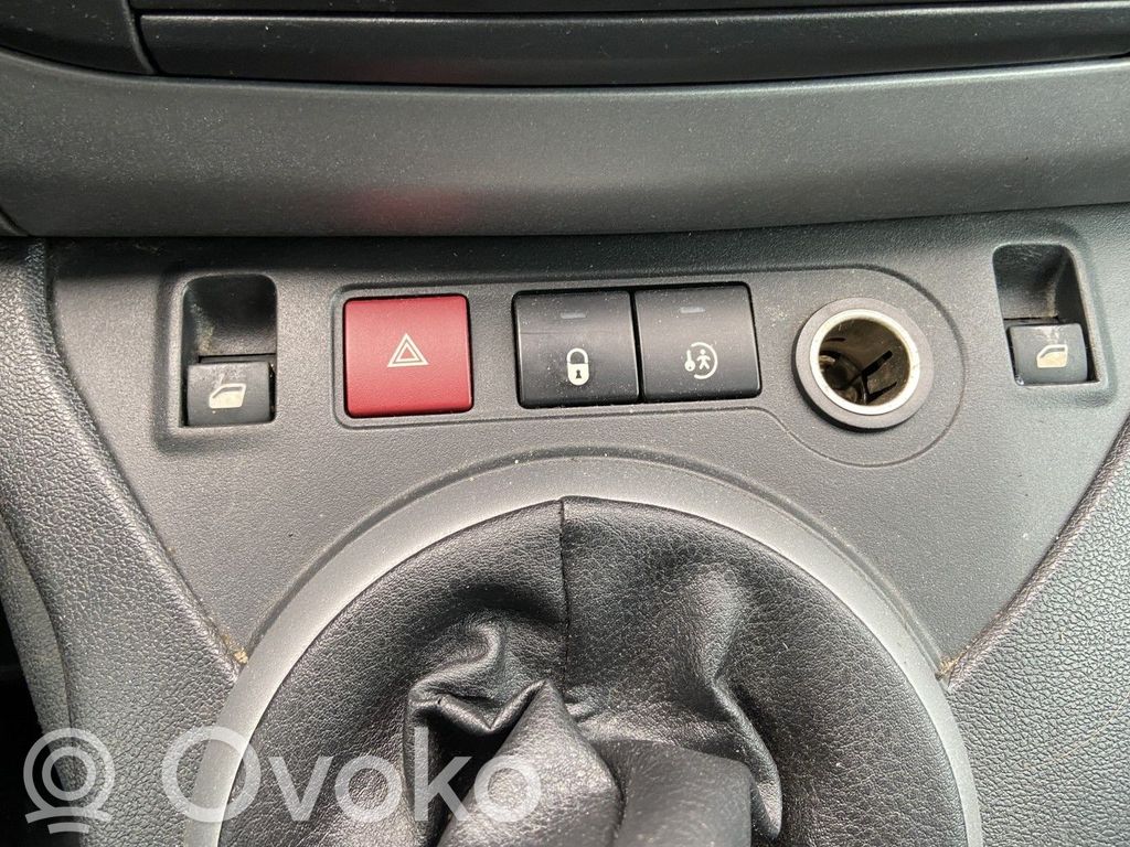 Citroen Berlingo Comutator lumini pericol 