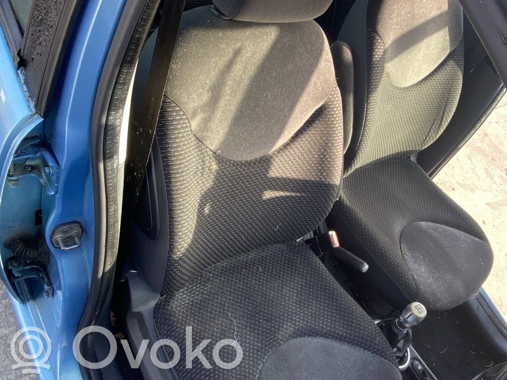 Citroen C3 Etumatkustajan istuin 