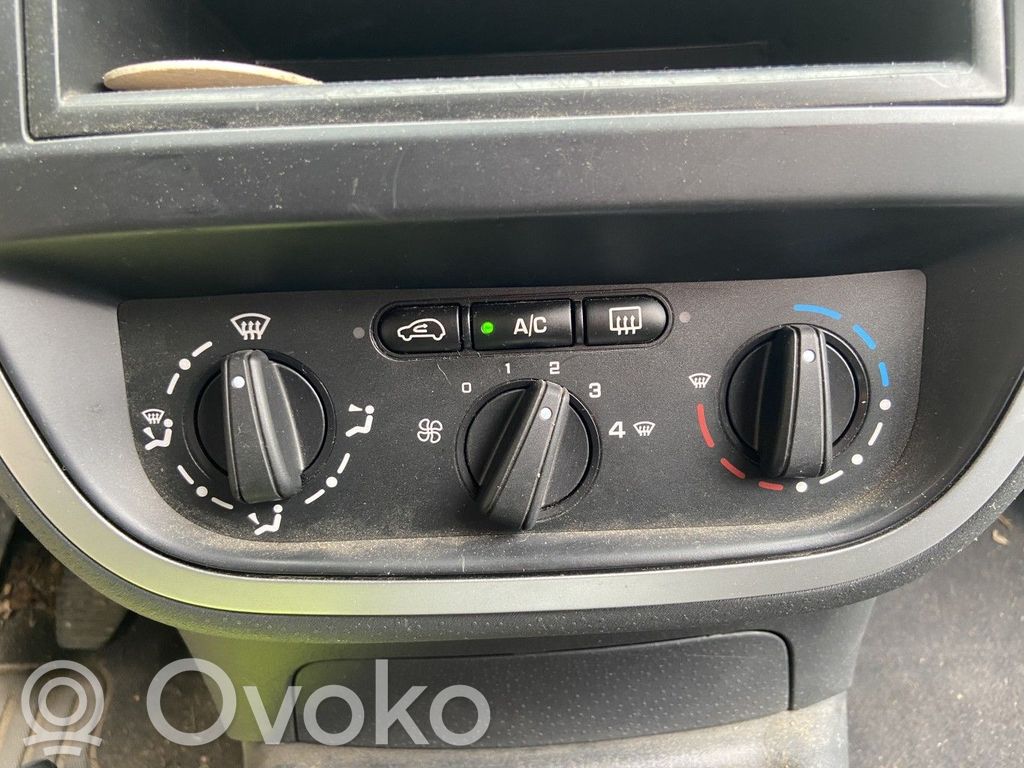 Citroen C3 Climate control unit 