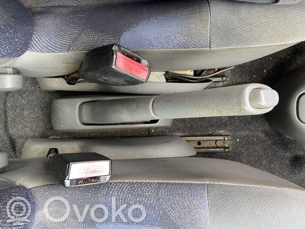 Renault Clio II Hebilla del cinturón delantero 
