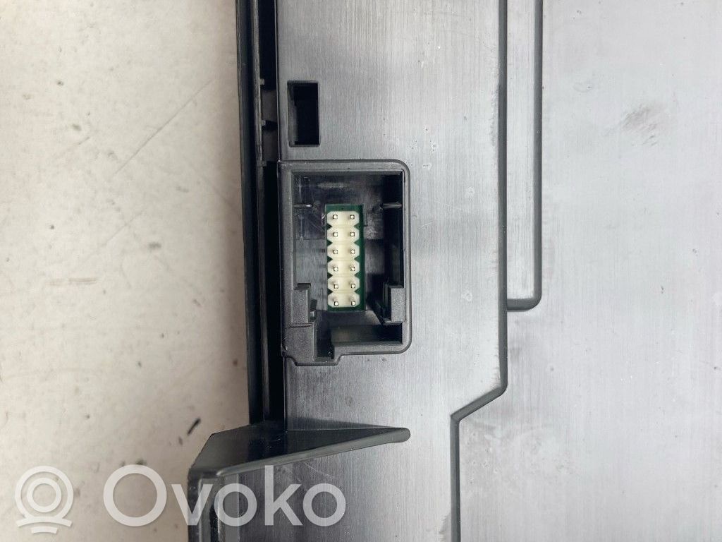 Citroen DS4 Radio/GPS head unit trim 