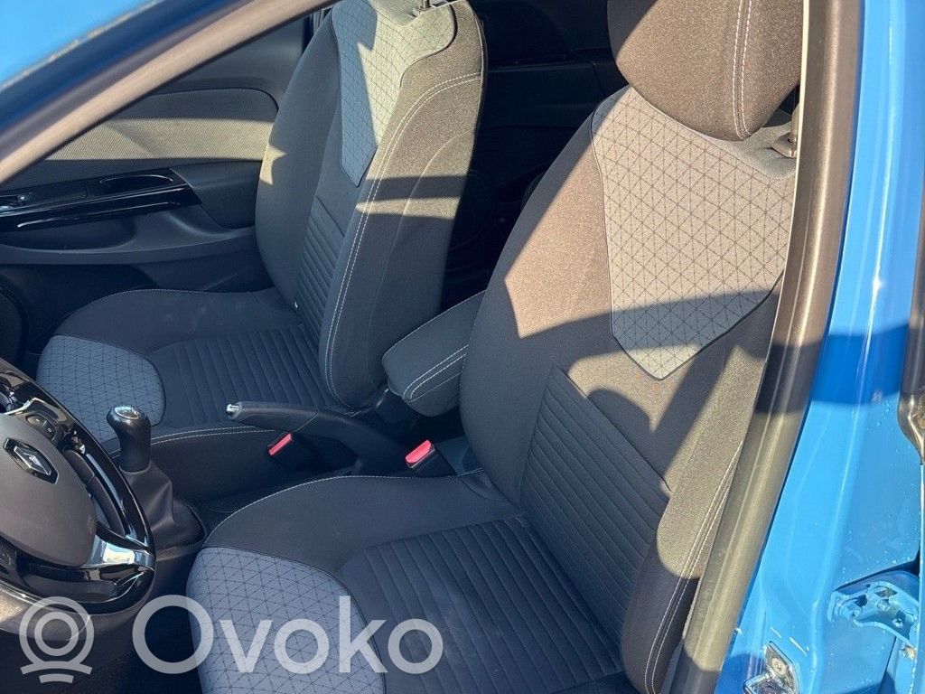 Renault Clio IV Fotel przedni kierowcy 