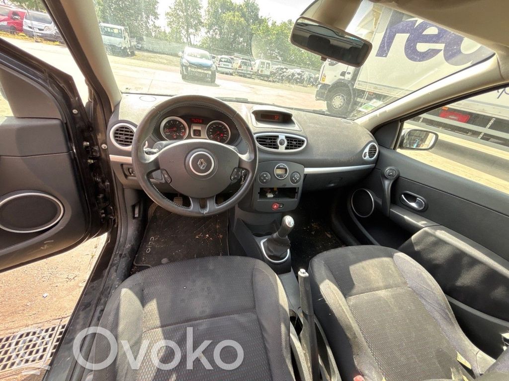 Renault Clio III Set torpedou 