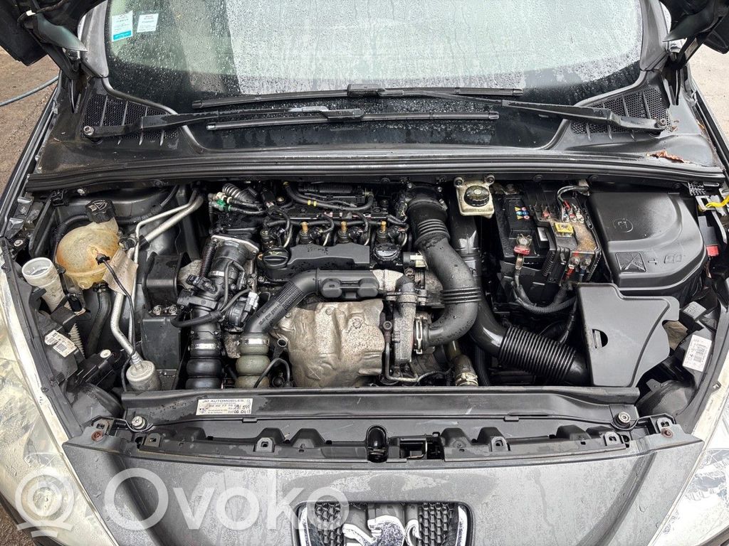 Peugeot 308 Braccio della spazzola tergicristallo anteriore 