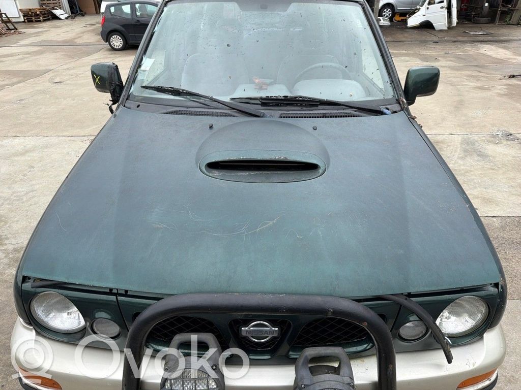 Nissan Terrano Konepelti 