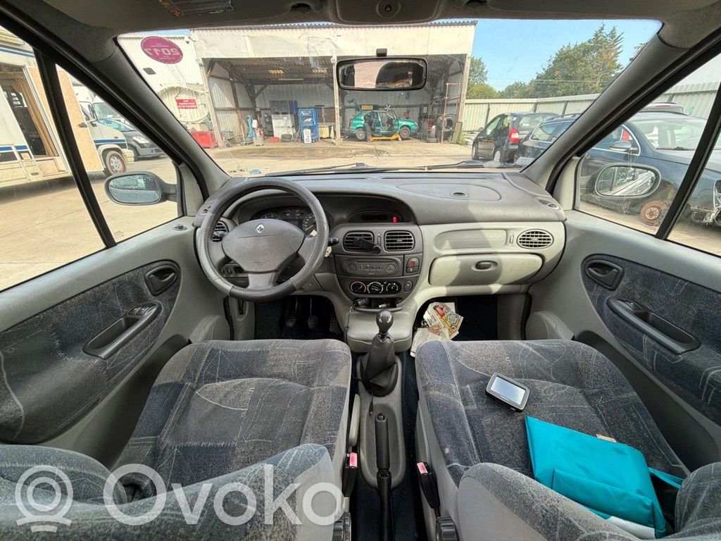Renault Scenic I Klamra przedniego pasa bezpieczeństwa 