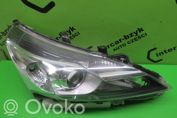 Toyota Verso Phare frontale 