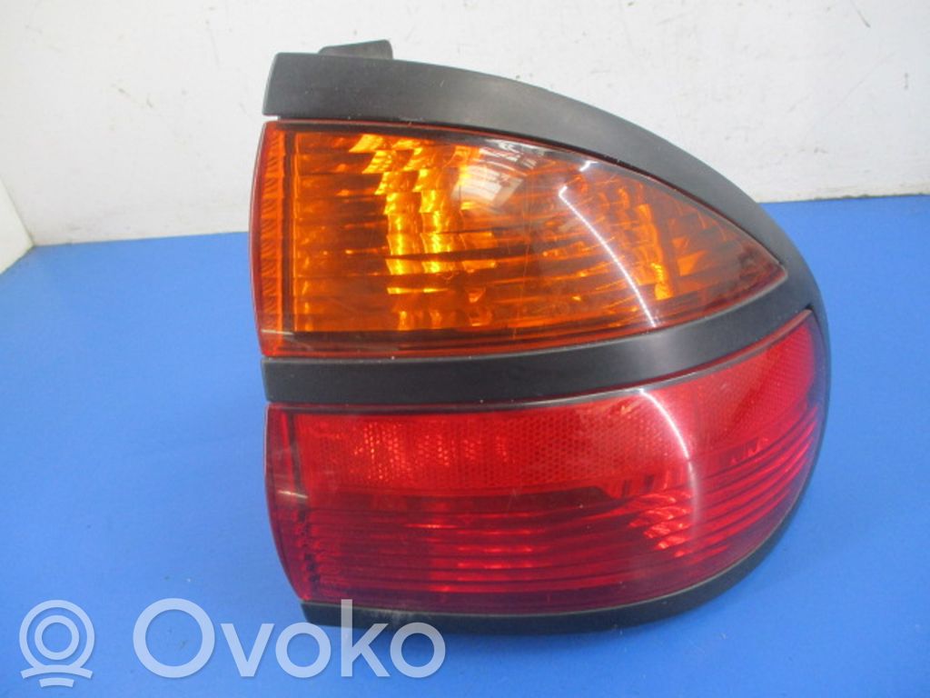 Renault Laguna I Luci posteriori