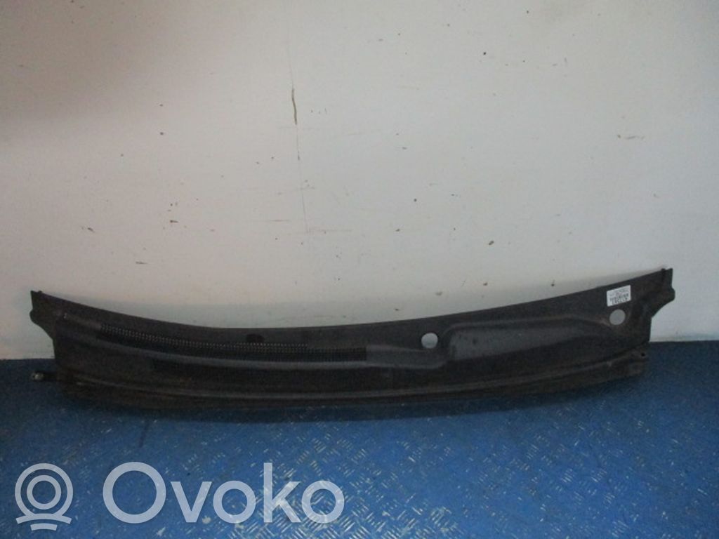 KIA Carens I Moldura del limpia