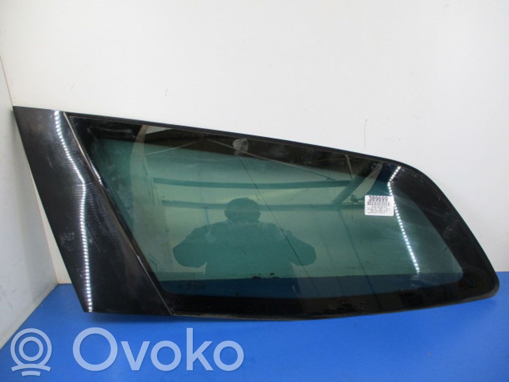 Vidrio lateral trasero