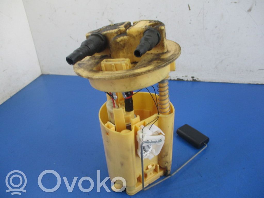 Bomba interna de combustible