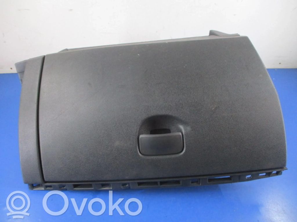 Renault Clio III Handschuhfach 