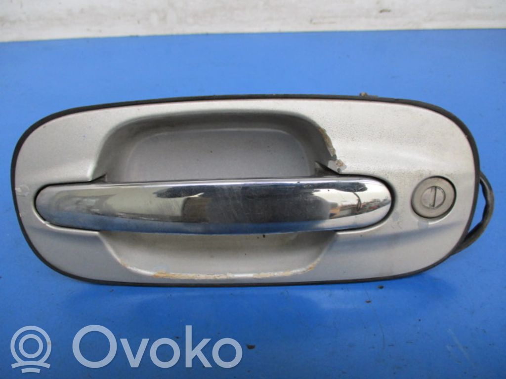 Hyundai Trajet Manecilla externa puerta delantera 