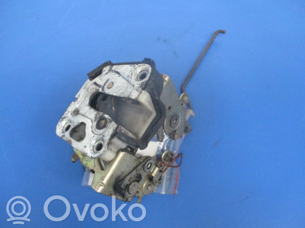Datsun 200L Laurel Încuietoare ușă spate 