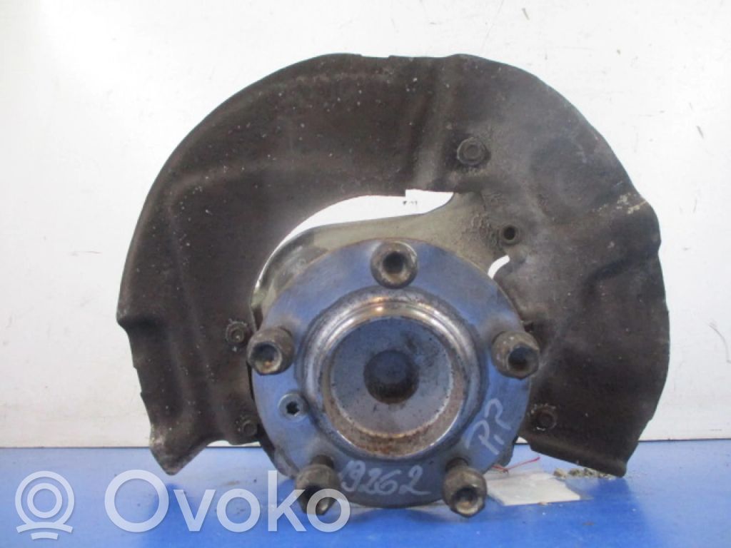 Front wheel hub spindle knuckle