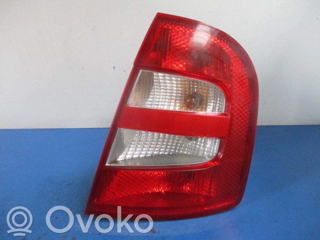 Skoda Fabia Mk1 (6Y) Lampă spate în caroserie 