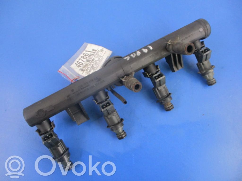 Volkswagen Polo III 6N 6N2 6NF Rampă alimentare injectoare 
