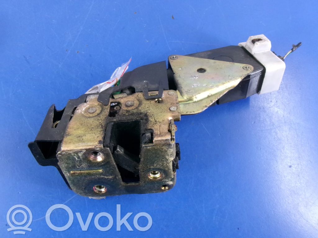 Etuoven lukko