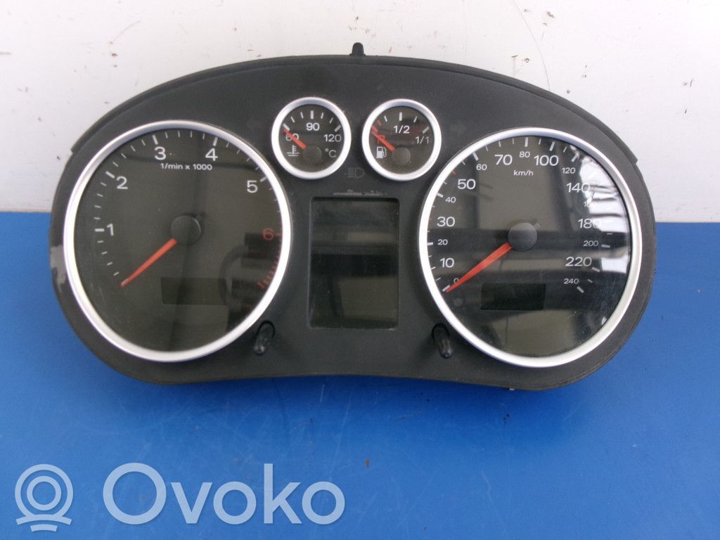 Audi A2 Tachimetro (quadro strumenti) 