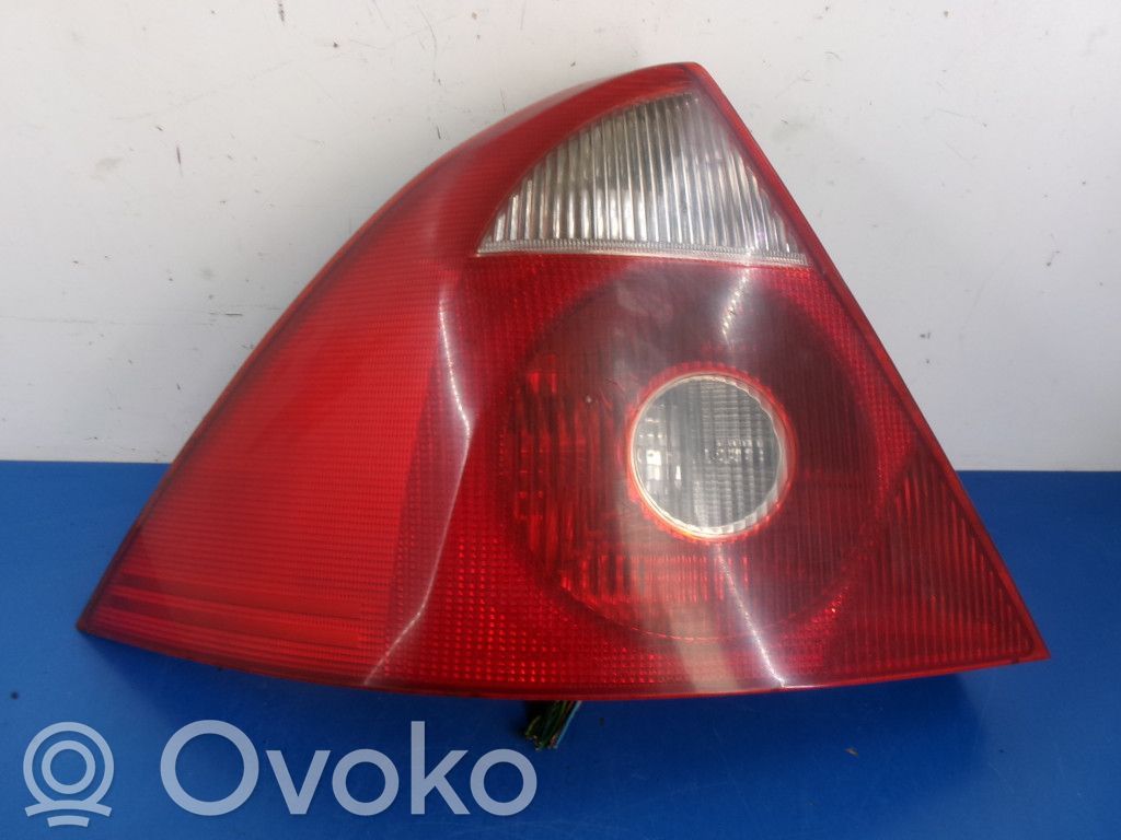Ford Mondeo Mk III Lampa tylna 